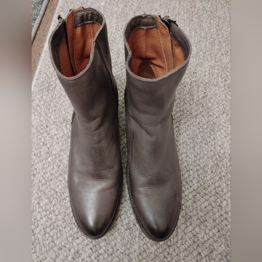 Frye Ankle Boots Leather Sole